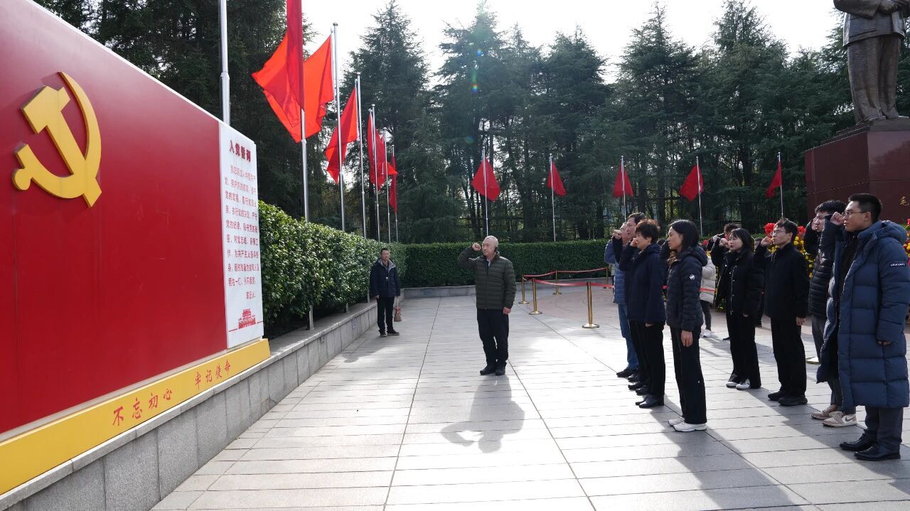 長沙礦冶院與五礦有色開展青年互訪互學(xué)互鑒活動(dòng)