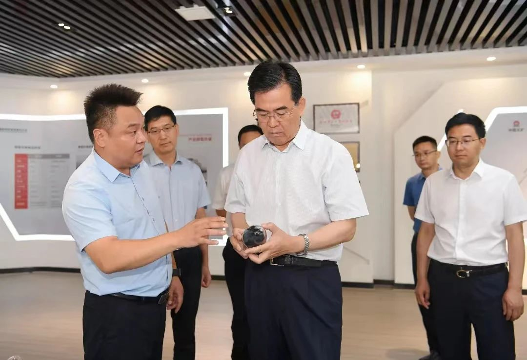 貴州省委副書記、省長(zhǎng)李炳軍調(diào)研貴州金瑞